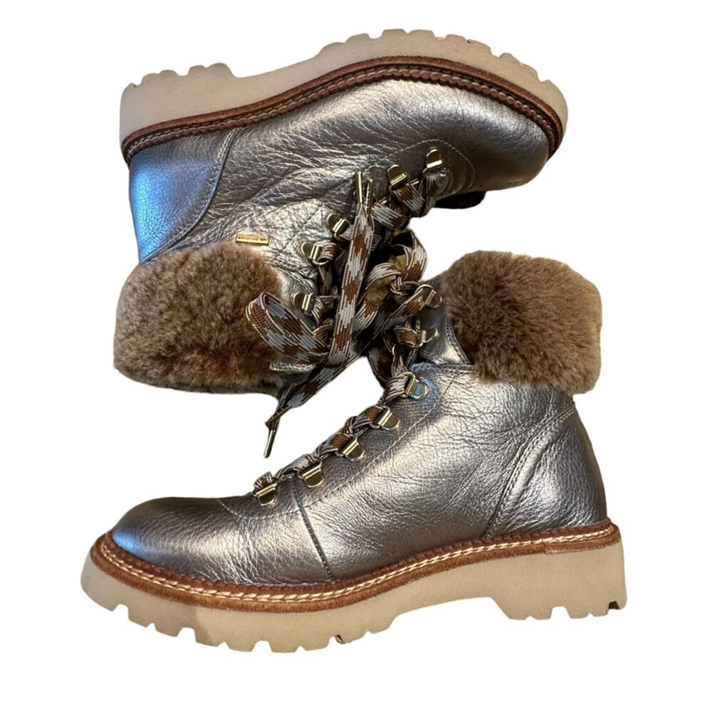 Bionico Ice Blue Metallic All Weather Boots  in a Women’s Size 8